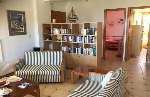 Kamilari House | Villas Alexandros Petrino