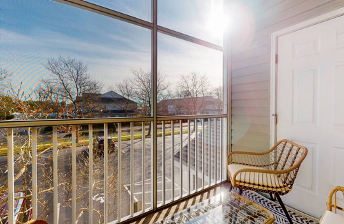 Rehoboth Beach Apartment | Villas at Bay Crossing retreat with pool & balcony - near beaches, shops, & golf