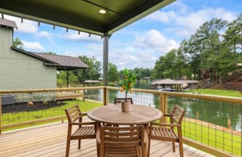Jacksons' Gap House | Villas at Bay Ridge Unit 2