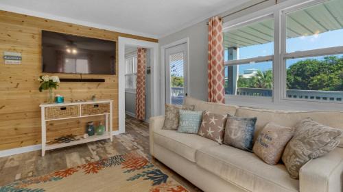 Sunnyside House | Villas Bahama West 106