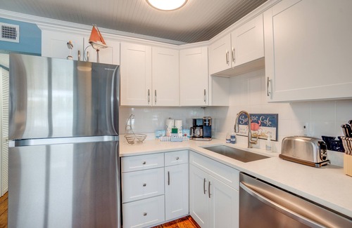 Bradenton Beach Condo | Villas By The Sea Unit 4 by SeaBreeze Vacation
