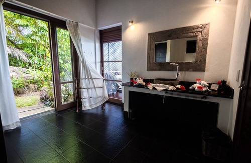 Port Glaud Villa | Villas de Jardin