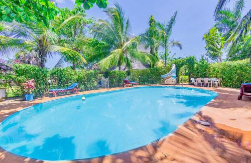 Galu Beach Villa | Villas Dora and Holly