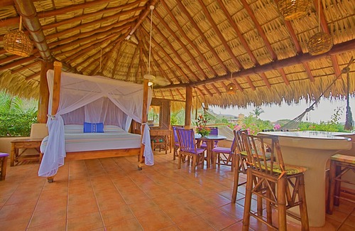 Ixtapa - Zihuatanejo Apartment | Villas Los Arcos - El Bamboo Penthouse Palapa