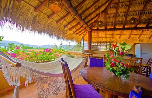 Ixtapa - Zihuatanejo Apartment | Villas Los Arcos - El Bamboo Penthouse Palapa
