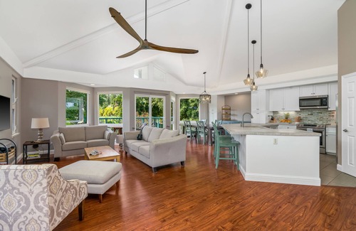 Kaiulani House | VILLAS ON THE PRINCE 27 - PRIVATE GATED UPSCALE COMMUNITY - PANORAMIC GREENERY