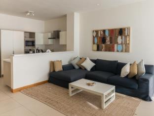 Wolmar Apartment | Villasun Seafront Apart at CapOuest