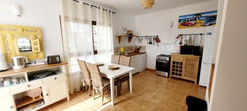 Lajares Villa | VillaTommy heated pool, hottub, fast wifi