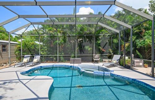 Palmetto House | Ville Villekulla! Private pool home near Historic Palmetto!