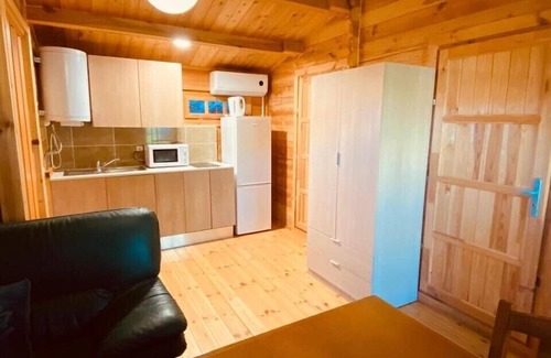 Canidelo House | Villelay - House 4 with two bedrooms, bathroom and kitchenette and air conditioning.