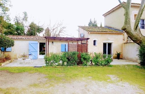 Villeneuve-les-Avignon Cabin | Villeneuve lez Avignon, in the countryside, pretty pavilionT2 40m2.
