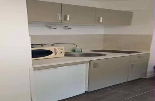 Bastide Giraud Apartment | Villeneuve loubet residence with swimming pool, 15 min walk to the beach