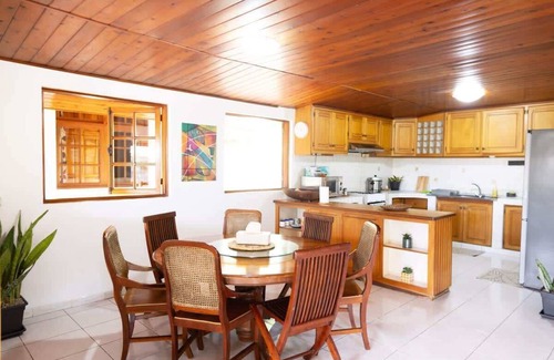 Papeete House | Villerme Lodge Summar