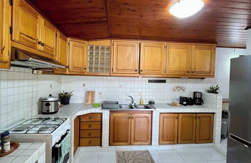 Papeete House | Villerme Lodge Summar