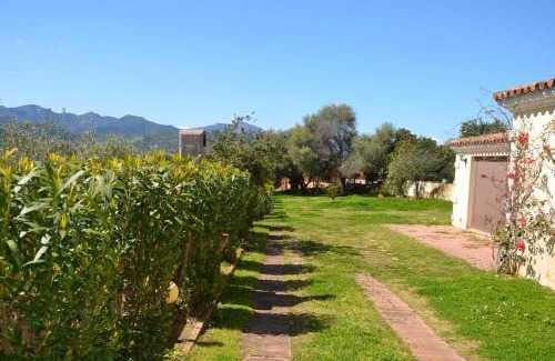 Agrustos Apartment | Villetta con giardino in contesto riservato non lontana dal mare BEL01
