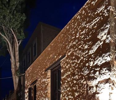 Rhodes House | Villetta Erato-picturesque studio