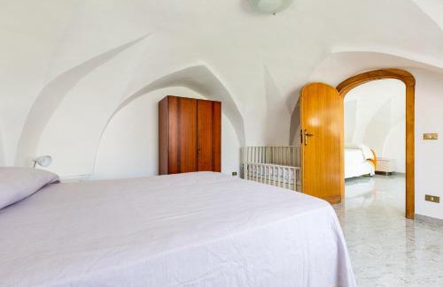 Santa Maria al Bagno House | Villino Salsedine by BarbarHouse