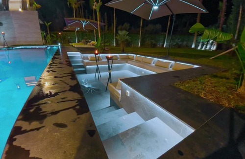 Tassoultante Villa | Villla Avalanche, by J&J