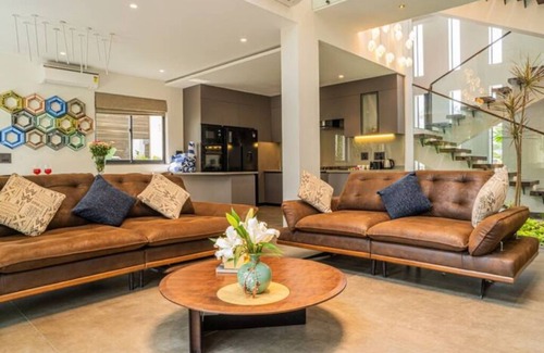 Nagoa Villa | vilmaris 4BHK Private Pool & Jacuzzi