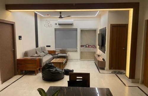 Kolkata Apartment | Vinajay Homestay 3bhk apartment with terrace and car park