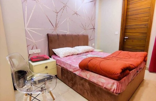 Safdarjung Enclave Hotel | VINANDA