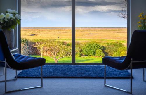 Holt House | Vine Cottage