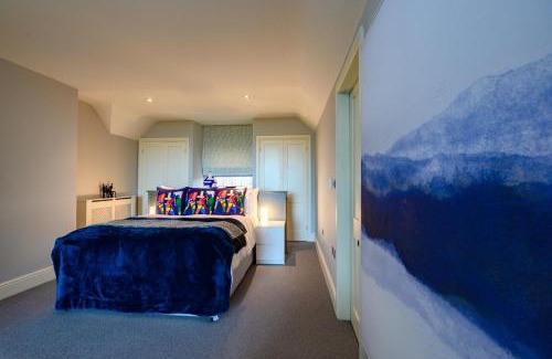 Holt House | Vine Cottage