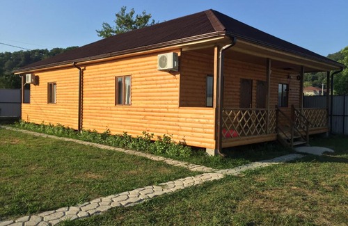 Lidzava House | Vineyard cottage