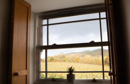 Ciliau-Aeron House | Vineyard Country Cottage