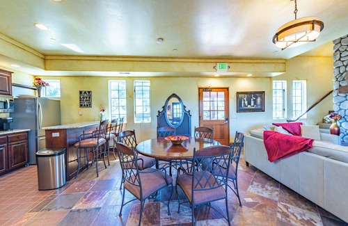 Paso Robles House | Vineyard Inn w/4BR ensuites, VIEWS, VIEWS!