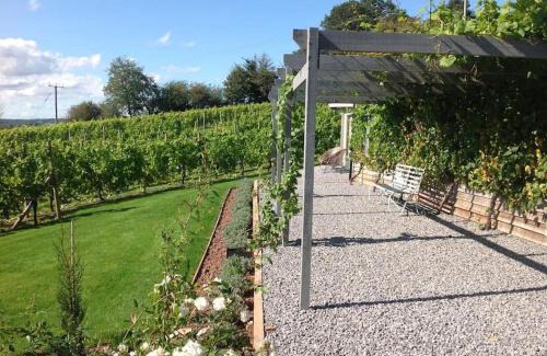 Moreton Apartment | Vineyard lodge in Herefordshire