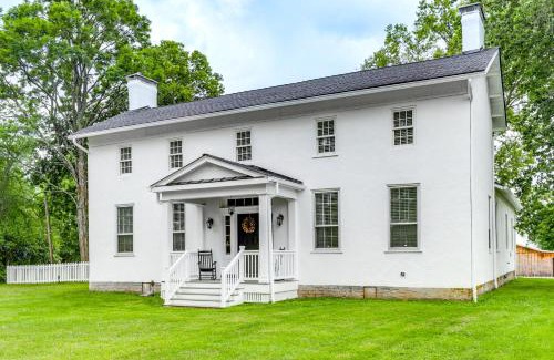 Verona House | Vineyard Retreat at George Vest Historical Home