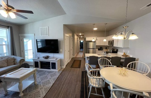 Vineyard Condo | Vineyard UT - Lakeside condo, beautiful views and the perfect get away.