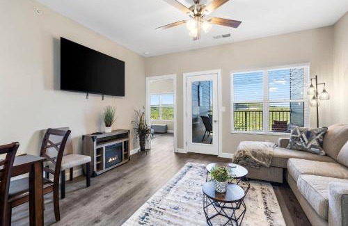 Branson Apartment | Vineyards Escape 3