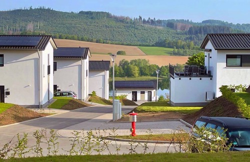 Heringhausen Apartment | Vinkennest am Diemelsee - Sonnenweg 44/1 - Modern. Sauna. Family friendly.
