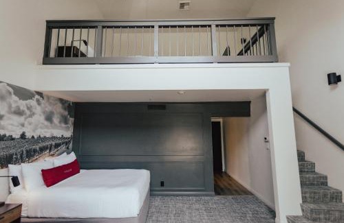Solvang Hotel | Vinland Hotel and Lounge
