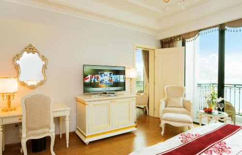 Bai Chay Resort | Vinpearl Resort & Spa Ha Long