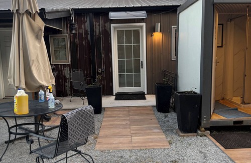 Loretto Apartment | Vintage 1-bedroom apartment with AC, WiFi on Bourbon Trail - Loretto