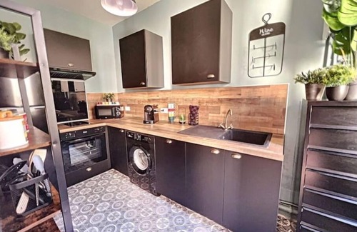 Epinay-sur-Seine House | Vintage and Music townhouse - Paris in 15 minutes!