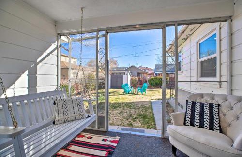 Bishop House | Vintage Bishop House in Downtown with Porch Swing!