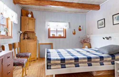 Harads House | Vintage cabin - Sauna, grill, rural, close to lake & snowmobile trails, skiing
