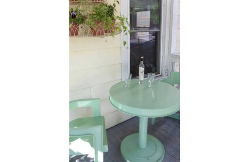Ithaca House | Vintage Charmer Waterfall views! sleeps 5!