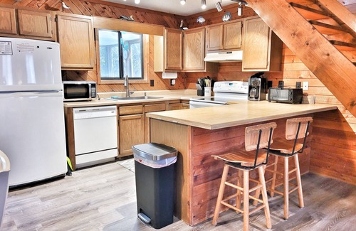 Duck House | Vintage & charming OBX cottage "The Cozy Duck" 4 bd 2 ba, 500 ft from beach