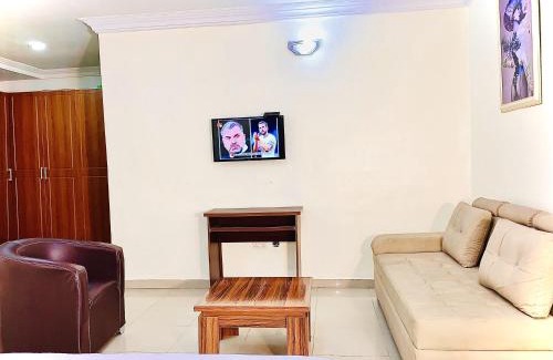 Lekki Phase 1 Hotel | Vintage Classic Suite