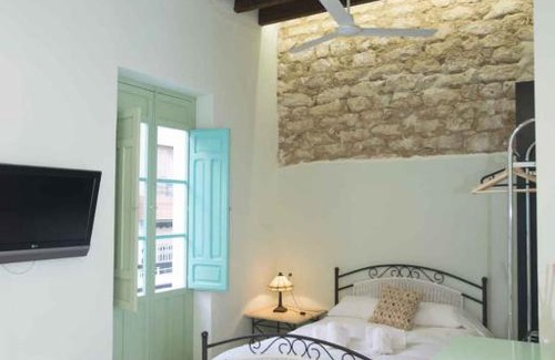 Alicante Apartment | Vintage & Cosy Auditorium