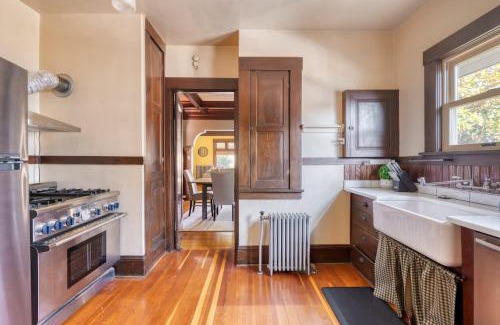Kerns House | Vintage Craftsman in Byrnes Addition - 99 WalkScore