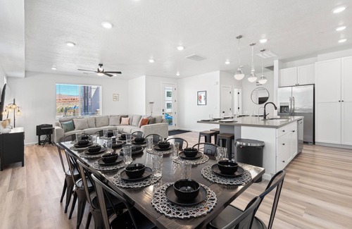 St. George Condo | Vintage Desert 5 BDR Heated Pool Lazy River & Slide