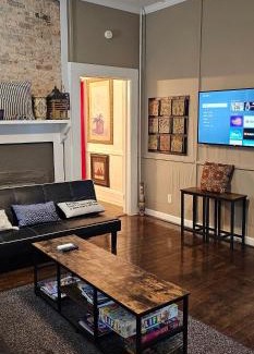 Cabbagetown Apartment | Vintage Eastside Beltline Trail Apartment by Krog St Market with Free Parking
