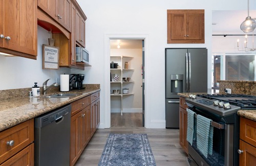 Carson City House | Vintage Gem 5-minute walk to Downtown Carson City! 25 minute drive to Lake Tahoe