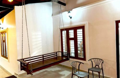 Thalassery House | vintage inn